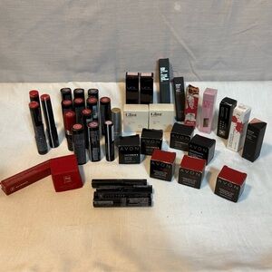 Huge Avon Makeup Lot 30+ Pieces Lipstick Eyeliner Mascara Eyeshadow New